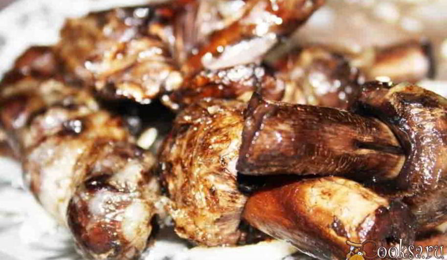 Рецепт луговых шампиньонов в жировой сетке на мангале