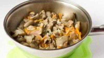 маслята, тушеные в сметане