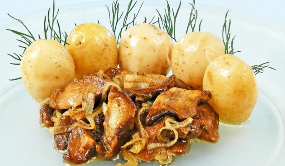 Рецепт маслят жареных с картофелем