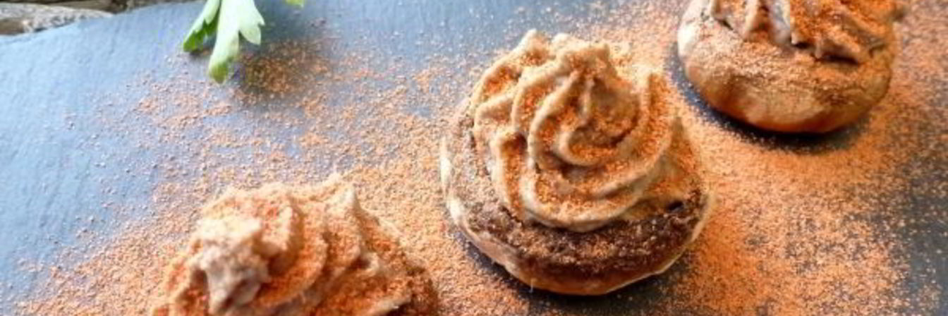 Шампиньоны, фаршированные чечевицей