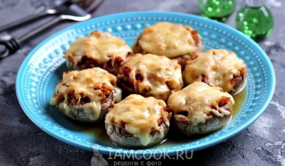 Рецепт шампиньонов, фаршированных курицей и сыром