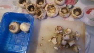 шампиньоны, фаршированные курицей