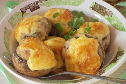 Шампиньоны, фаршированные мясом