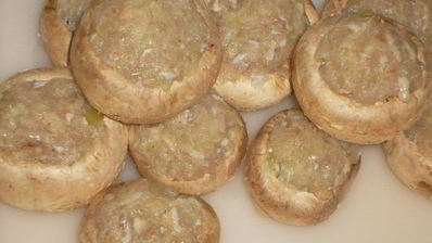 шампиньоны, фаршированные мясом