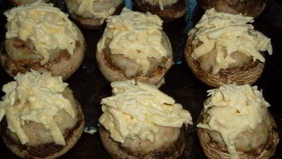 шампиньоны, фаршированные мясом