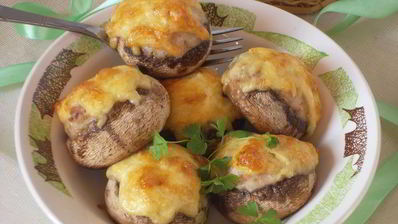 шампиньоны, фаршированные мясом