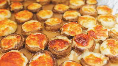 шампиньоны, фаршированные сыром
