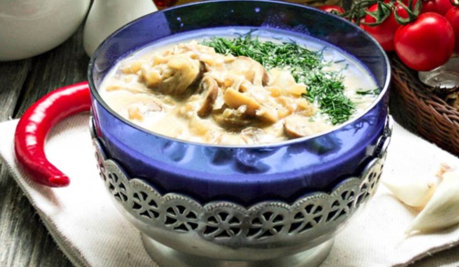 Рецепт шампиньонов королевских в сметанном соусе