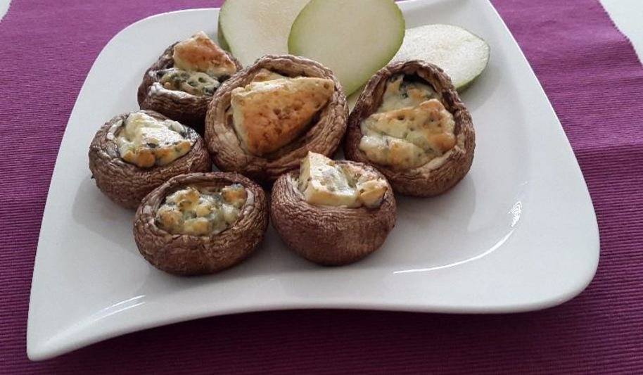 Рецепт шампиньонов с сыром с голубой плесенью