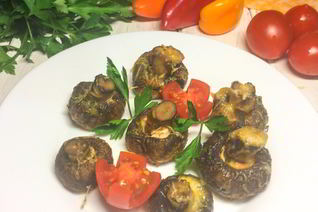 Шампиньоны в духовке целиком