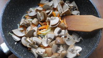 шампиньоны жареные с цветной капустой