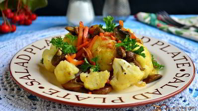 шампиньоны жареные с цветной капустой