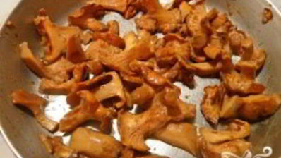 тушеные лисички