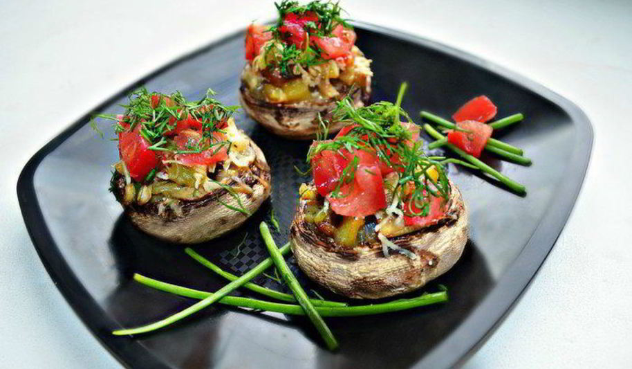 Рецепт запеченных фаршированных шампиньонов