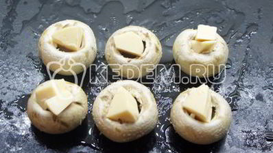 запеченные шампиньоны с сыром