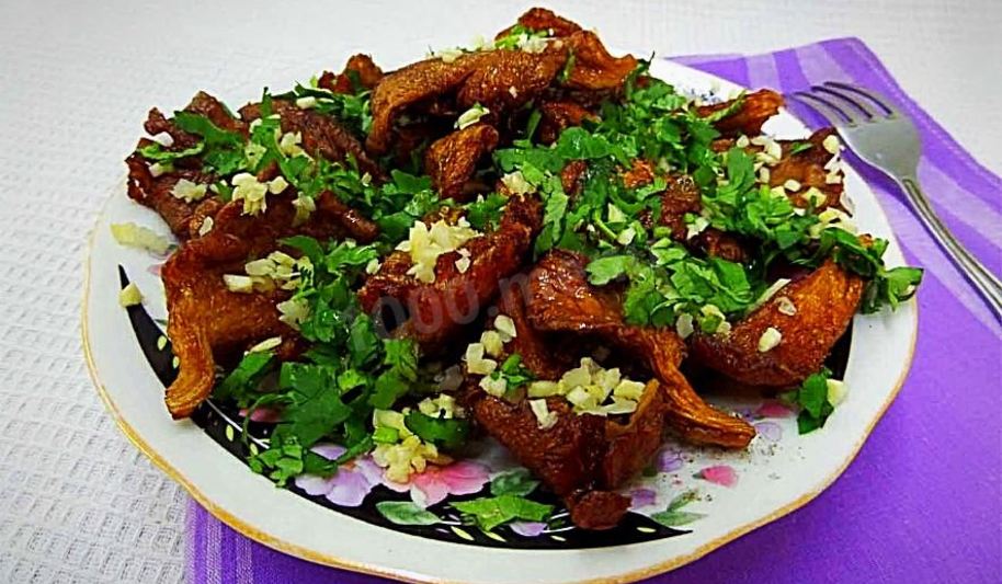 Рецепт жареных грибов с чесноком
