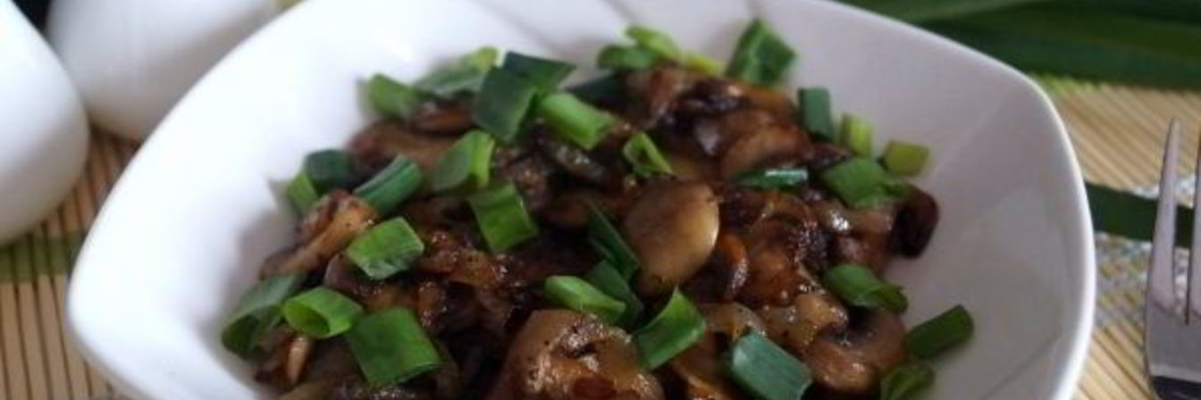 Жареные шампиньоны с луком