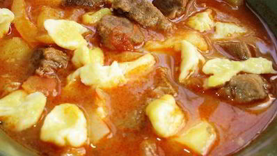 будапештский гуляш c чапетками