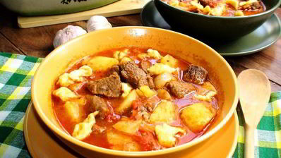 будапештский гуляш c чапетками