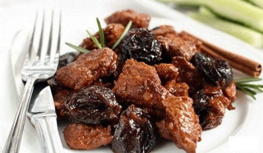 Рецепт гуляша из говядины с черносливом