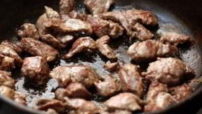 гуляш из говядины с черносливом