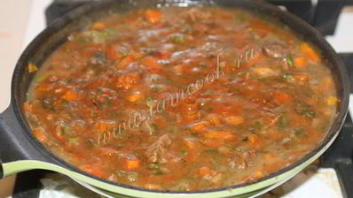 гуляш из говядины с подливкой