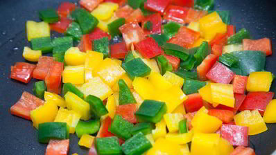 гуляш из говядины со сладким перцем