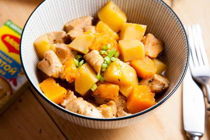 Гуляш из индейки с тыквой