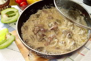 Гуляш из куриной печени