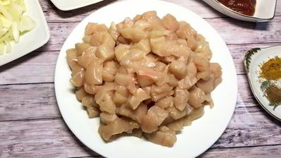 гуляш из курицы с пюре из цветной капусты