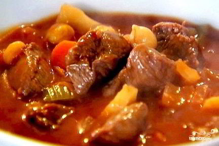 Гуляш из курицы в мультиварке