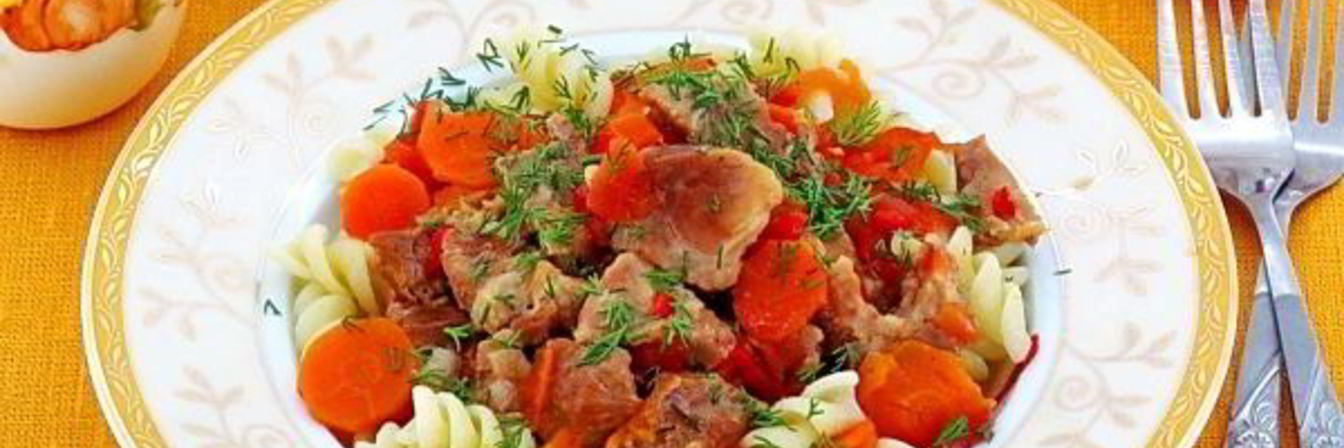 Гуляш из свинины по-мадьярски в мультиварке