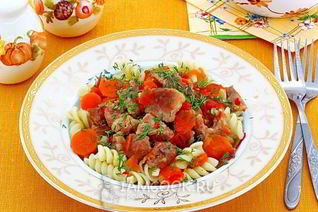 Гуляш из свинины по-мадьярски в мультиварке