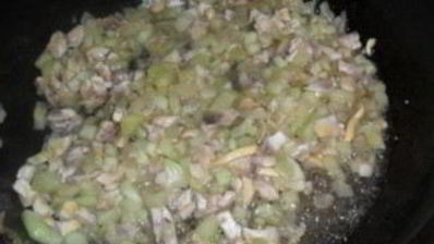 гуляш из тушенки