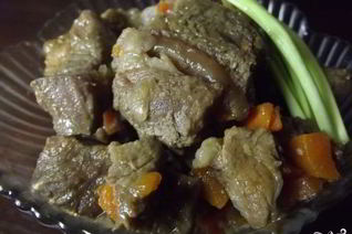 Гуляш с подливкой в мультиварке