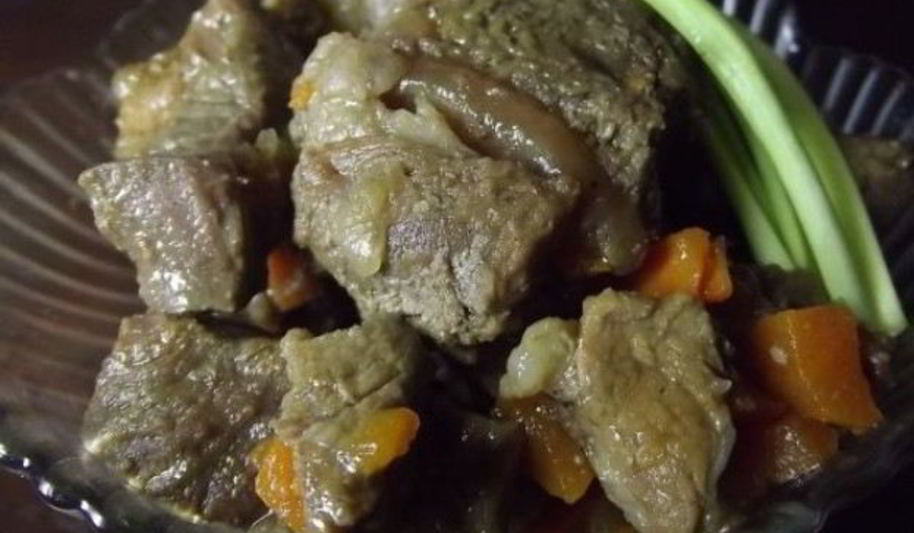 Рецепт гуляша с подливкой в мультиварке