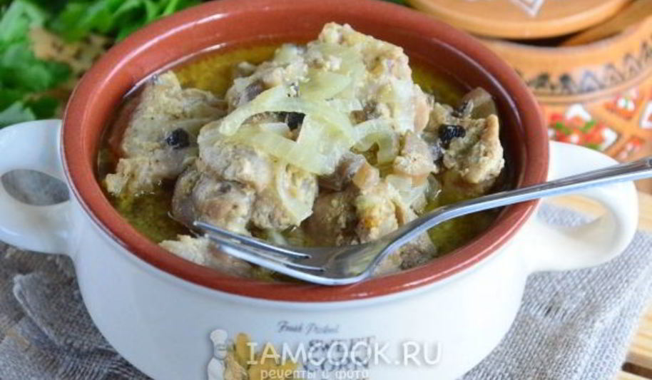 Рецепт куриного гуляша с грибами в соусе