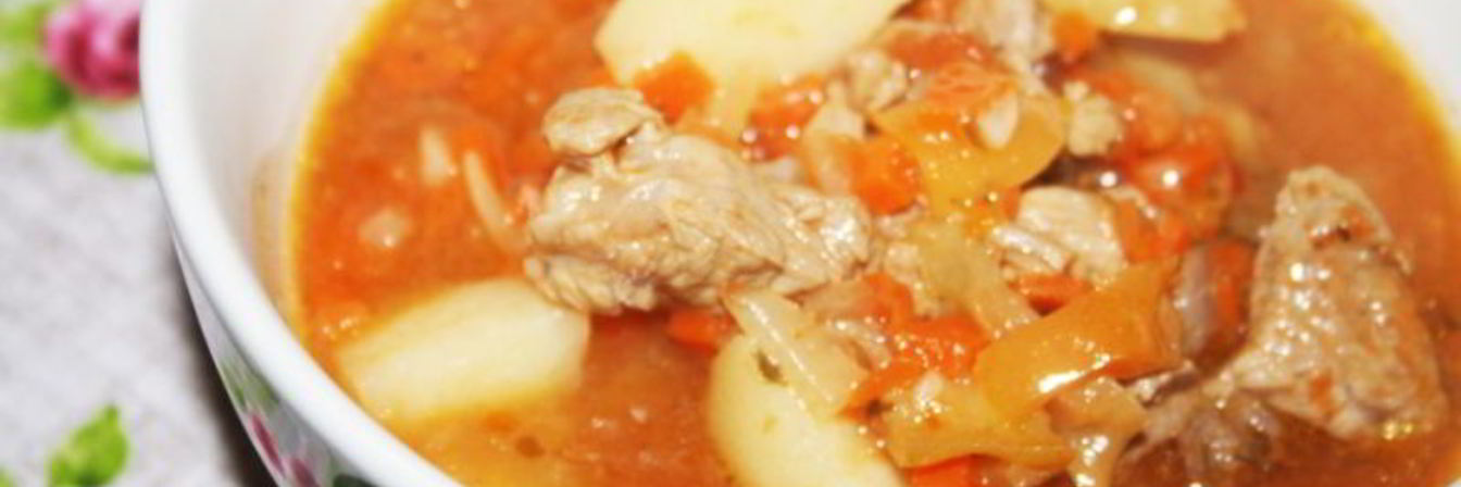 Суп-гуляш с индейкой