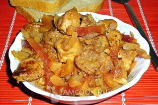 Свиной гуляш с китайской редькой