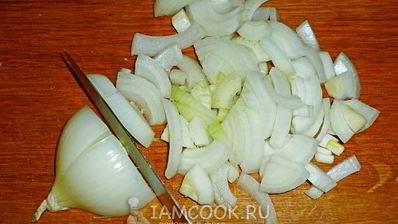 свиной гуляш с китайской редькой