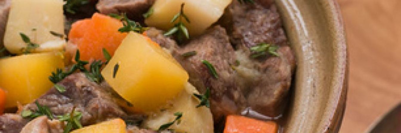 Уэльский гуляш в горшочке