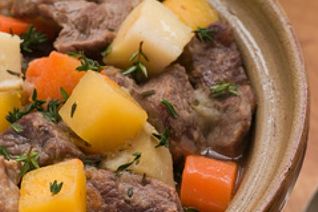 Уэльский гуляш в горшочке