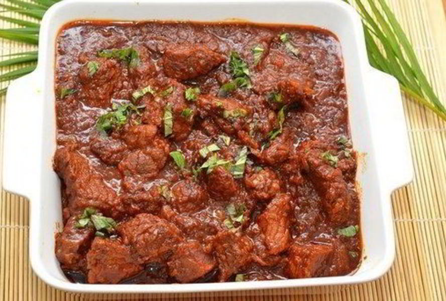 Венгерский гуляш из говядины с подливкой