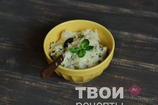 Картофельное пюре с чесноком и базиликом