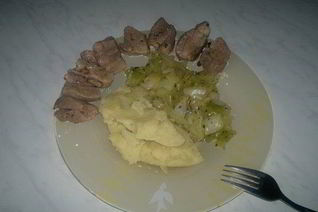 Картофельное пюре с травами и чесноком