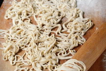 Китайская домашняя лапша без яиц