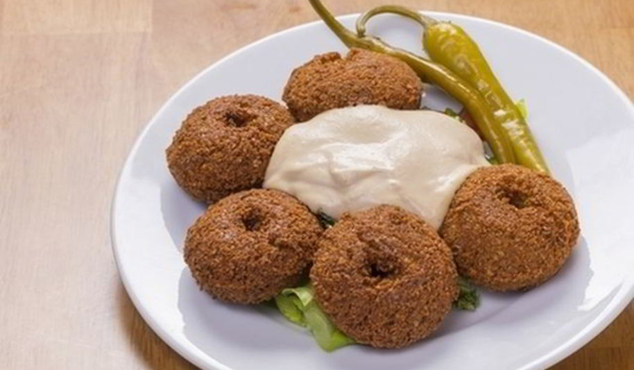 Рецепт фалафелей с йогуртовым соусом