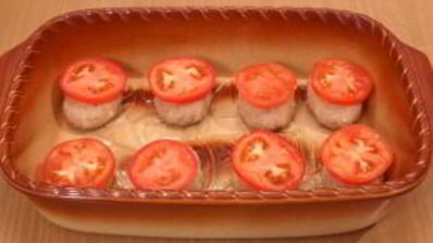 котлеты из индейки, жаренные с помидорами и сыром