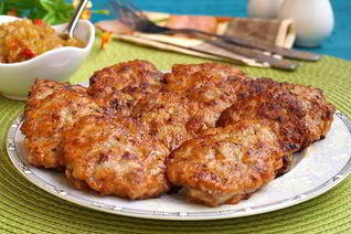 Котлеты из рубленого мяса говядины