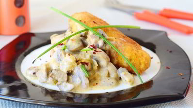 котлеты картофельные с грибной подливкой